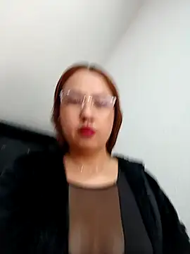 Snapshot of VIOLETA-25_ chatting on March 7, 2025, 4:00 pm VIOLETA-25 online show from March 7, 2025, 4:00 pm