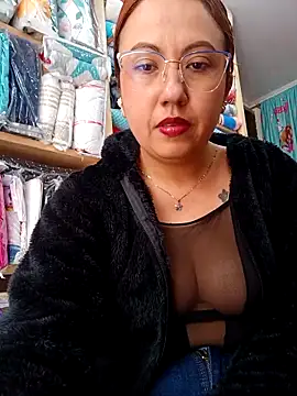 Snapshot of VIOLETA-25_ chatting on March 7, 2025, 7:05 pm VIOLETA-25 online show from March 7, 2025, 7:05 pm