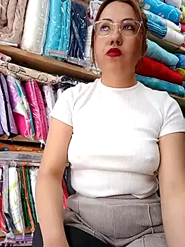 Snapshot of VIOLETA-25_ chatting on March 17, 2025, 7:58 pm VIOLETA-25 online show from March 17, 2025, 7:58 pm