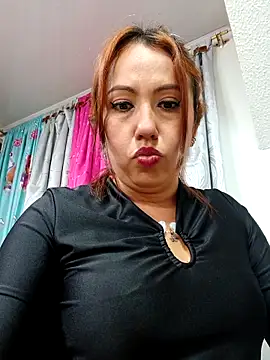 Snapshot of VIOLETA-25_ chatting on March 22, 2025, 6:36 pm VIOLETA-25 online show from March 22, 2025, 6:36 pm