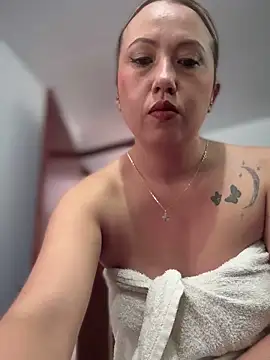 Snapshot of VIOLETA-25_ chatting on December 22, 2025, 1:30 pm VIOLETA-25 online show from December 22, 2025, 1:30 pm