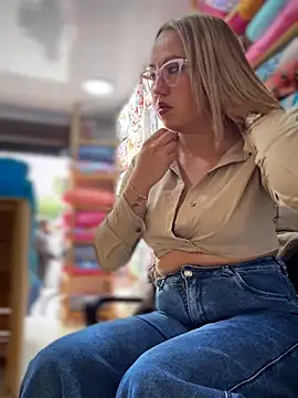 Snapshot of VIOLETA-25_ chatting on July 1, 2026, 3:56 pm VIOLETA-25 online show from July 1, 2026, 3:56 pm