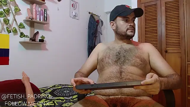 Snapshot of fetish_padrino chatting on March 6, 2025, 3:46 am fetish padrino online show from March 6, 2025, 3:46 am