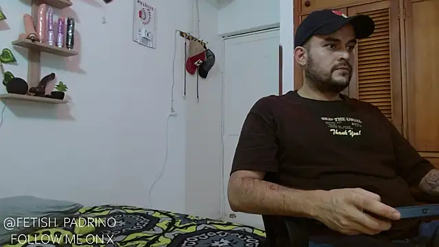 Snapshot of fetish_padrino chatting on March 6, 2025, 9:09 pm fetish padrino online show from March 6, 2025, 9:09 pm