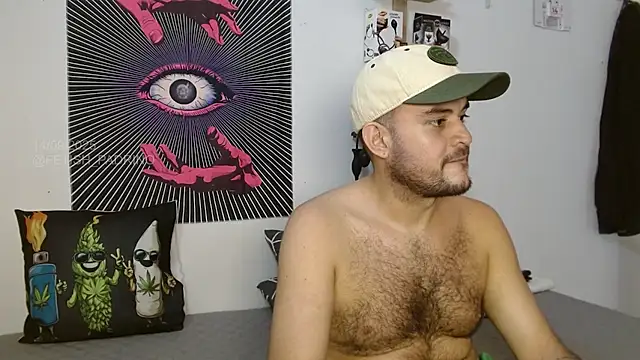 Snapshot of fetish_padrino chatting on September 14, 2025, 3:00 pm fetish padrino online show from September 14, 2025, 3:00 pm