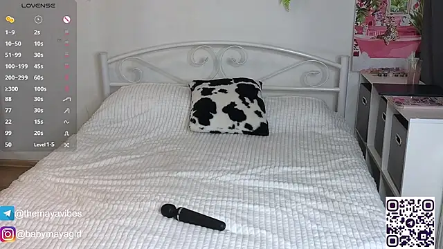 Maya Rave online show from September 16, 2025, 3:51 am