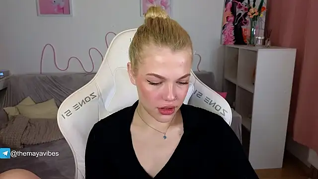 Maya Rave online show from March 6, 2026, 3:36 am