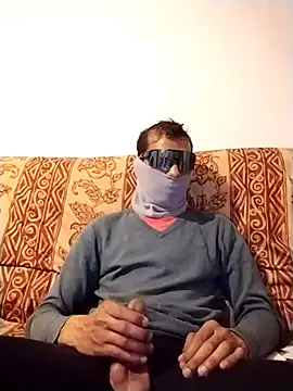 Snapshot of mehdi-l7away chatting on April 25, 2026, 12:13 am mehdi-l7away online show from April 25, 2026, 12:13 am