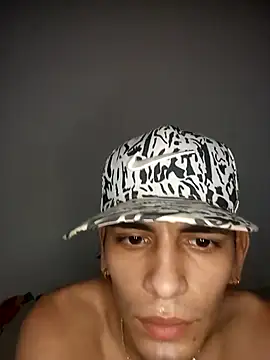 Snapshot of Y4NcA chatting on November 20, 2025, 6:40 pm Y4NcA online show from November 20, 2025, 6:40 pm