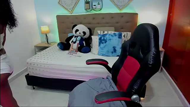 Edelaine rogers online show from November 14, 2025, 6:12 am