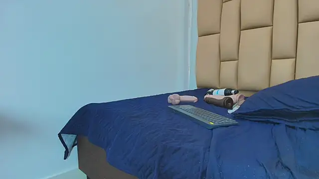 Amy wats0n online show from February 7, 2025, 10:41 pm