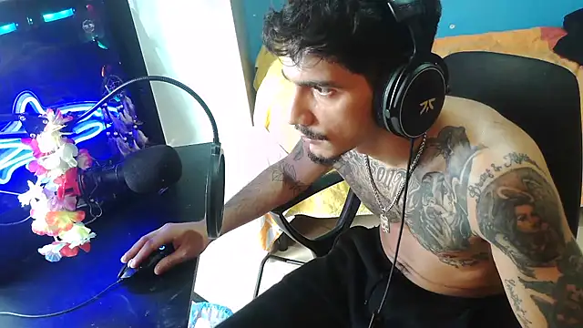 Badboyi1997 online show from October 23, 2025, 2:16 pm