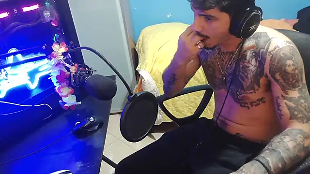 Badboyi1997 online show from October 24, 2025, 2:19 am