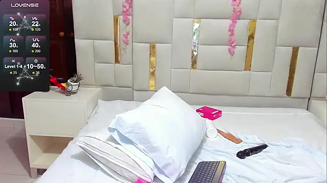 Mia scarlet69 online show from March 25, 2026, 12:16 am