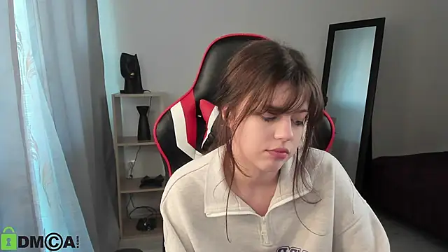 Este Glen online show from March 21, 2025, 1:34 pm