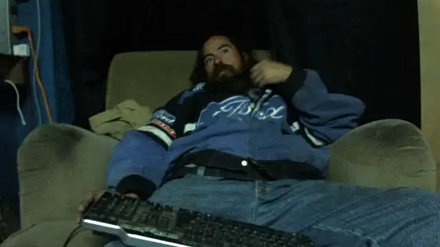 linksjack1010 online show from December 15, 2025, 11:53 pm