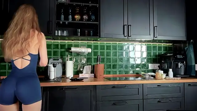 solar bella online show from February 27, 2026, 3:06 am