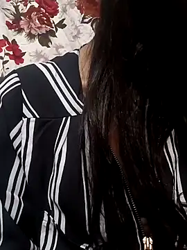 Snapshot of Cute-Love-Angel chatting on January 29, 2025, 6:39 pm Cute-Love-Angel online show from January 29, 2025, 6:39 pm