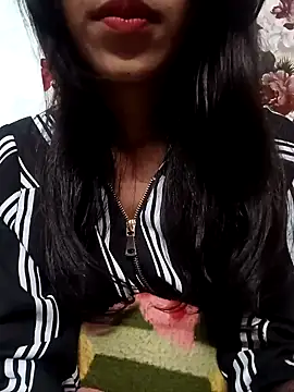 Snapshot of Cute-Love-Angel chatting on January 29, 2025, 9:39 pm Cute-Love-Angel online show from January 29, 2025, 9:39 pm