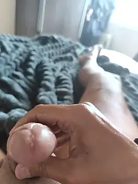 mirrowhot online show from September 25, 2025, 2:10 pm