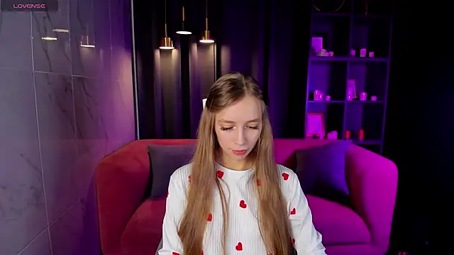 OliviaGentle online show from December 3, 2024, 3:55 pm