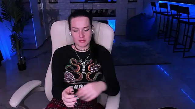 LisaElfy online show from January 27, 2025, 4:43 pm