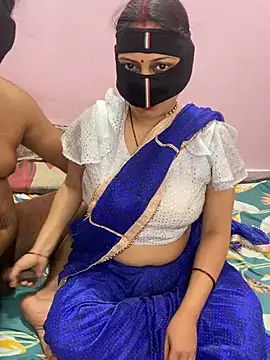 Snapshot of mickey_love chatting on February 27, 2025, 3:59 pm mickey love online show from February 27, 2025, 3:59 pm