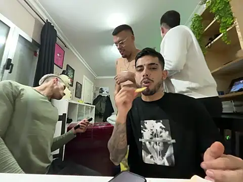 Chicos defiesta online show from January 7, 2025, 9:25 pm