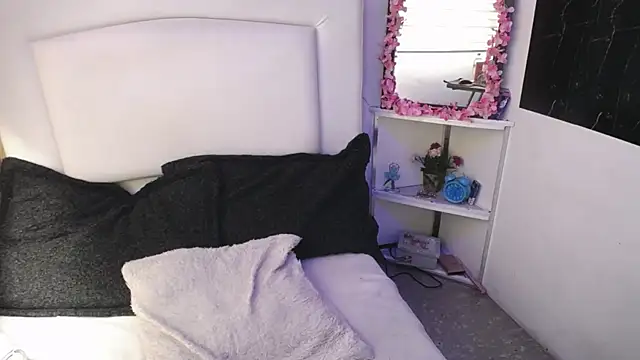 Snapshot of palmer_mIix chatting on March 12, 2025, 1:08 pm palmer mIix online show from March 12, 2025, 1:08 pm