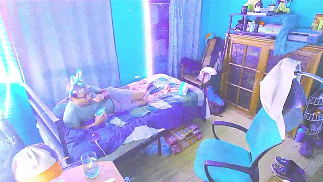        the online show from March 5, 2026, 2:40 am