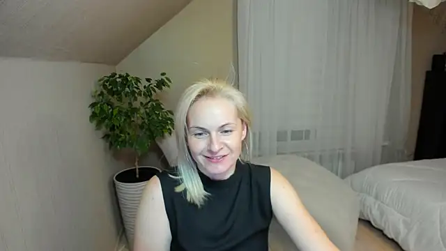 Snapshot of Alicee_Gracee chatting on January 6, 2025, 9:43 pm Alicee Gracee online show from January 6, 2025, 9:43 pm