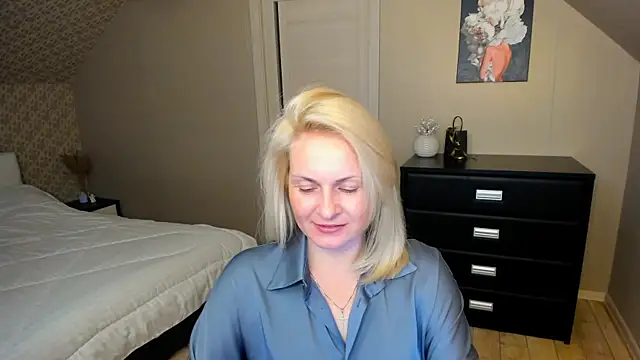 Alicee Gracee online show from November 29, 2025, 4:54 pm