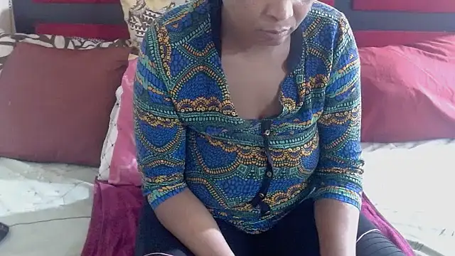 MaximTease24 online show from November 27, 2025, 5:48 pm