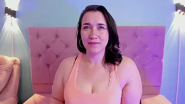 kyoakane online show from December 11, 2024, 3:56 am