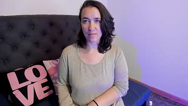 kyoakane online show from February 23, 2025, 3:45 am