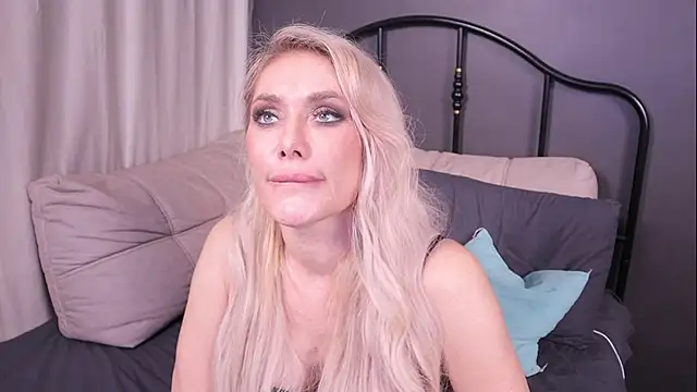 IsadoraDunkan online show from March 21, 2025, 3:22 am