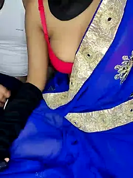 Snapshot of Hinna_love5 chatting on December 21, 2024, 6:23 pm Hinna love5 online show from December 21, 2024, 6:23 pm