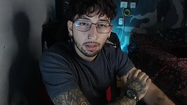 Dereck Dickson online show from November 10, 2025, 5:34 pm