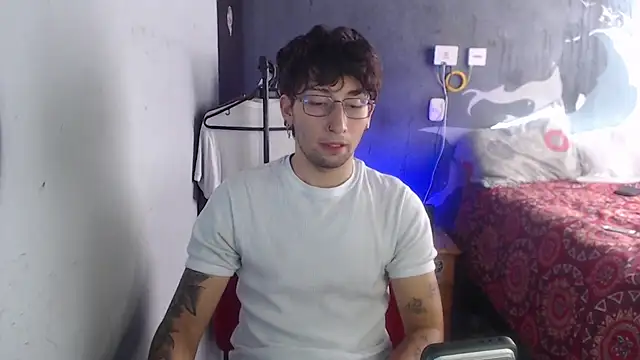 Dereck Dickson online show from December 2, 2025, 6:47 pm