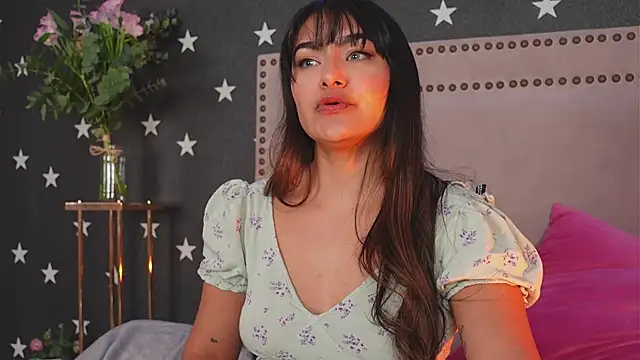 Snapshot of AshiaEkta1 chatting on January 3, 2025, 11:12 pm AshiaEkta1 online show from January 3, 2025, 11:12 pm