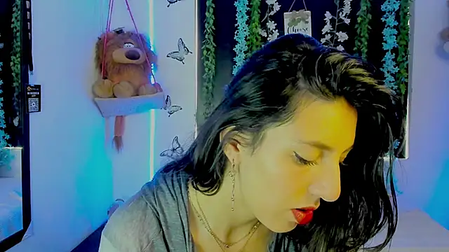 queen-natty online show from March 19, 2026, 1:15 pm