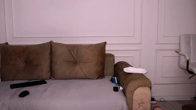 Snapshot of UrsuKing chatting on January 21, 2025, 7:28 pm UrsuKing online show from January 21, 2025, 7:28 pm