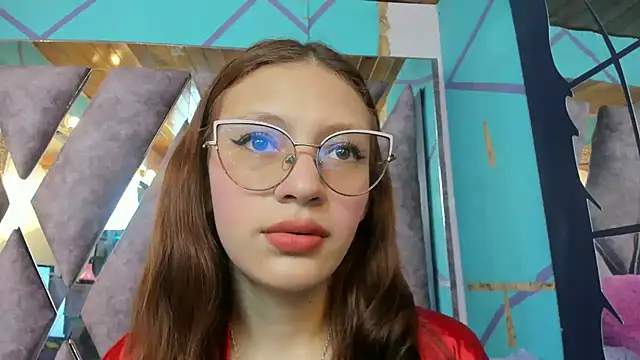 LARICSABLUE online show from March 6, 2025, 4:07 pm