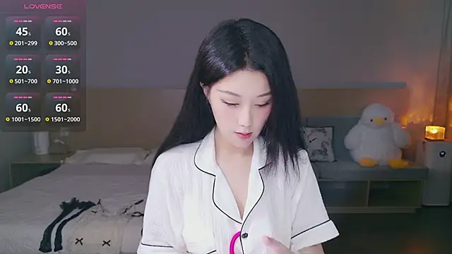 Lucky-baby online show from September 26, 2025, 1:15 pm