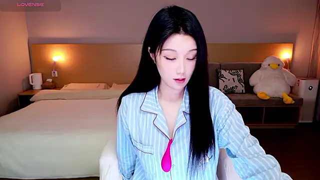 Lucky-baby online show from February 3, 2026, 4:45 pm