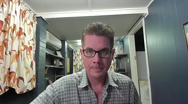 tilobinder online show from December 20, 2024, 1:54 pm