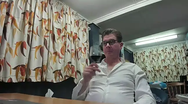 tilobinder online show from January 17, 2025, 2:50 pm