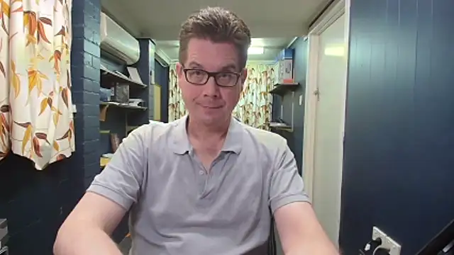 tilobinder online show from October 18, 2025, 1:56 pm