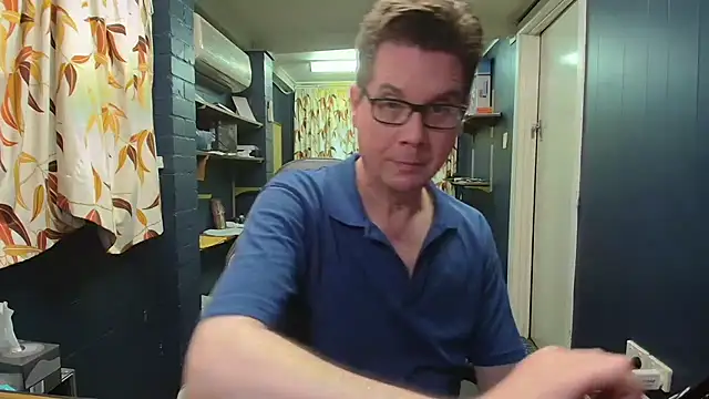 tilobinder online show from October 24, 2025, 1:07 pm