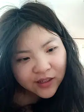 hello098712 online show from February 17, 2025, 12:54 am